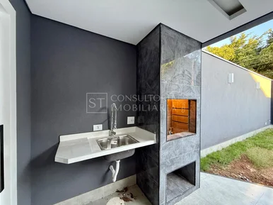 <strong>Casa Padrão</strong>&nbsp;<small>(2 dormit&oacute;rios sendo 1 su&iacute;te)</small>