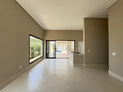 <strong>Casa em Condomínio</strong>&nbsp;<small>(3 dormit&oacute;rios sendo 1 su&iacute;te)</small>