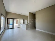 <strong>Casa em Condomínio</strong>&nbsp;<small>(3 dormit&oacute;rios sendo 1 su&iacute;te)</small>