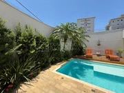 <strong>Sobrado Padrão</strong>&nbsp;<small>(2 dormit&oacute;rios sendo 2 su&iacute;tes)</small>