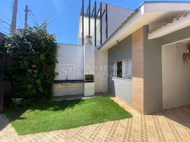 <strong>Casa Padrão</strong>&nbsp;<small>(3 dormit&oacute;rios sendo 1 su&iacute;te)</small>