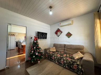 <strong>Casa Comercial</strong>&nbsp;<small>(3 dormit&oacute;rios)</small>