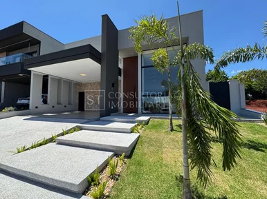 <strong>Casa em Condomínio</strong>&nbsp;<small>(3 dormit&oacute;rios sendo 3 su&iacute;tes)</small>