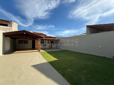 <strong>Casa Padrão</strong>&nbsp;<small>(2 dormit&oacute;rios sendo 1 su&iacute;te)</small>