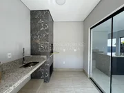 <strong>Casa em Condomínio</strong>&nbsp;<small>(3 dormit&oacute;rios sendo 3 su&iacute;tes)</small>