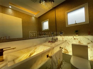 <strong>Sobrado em Condominio</strong>&nbsp;<small>(3 dormit&oacute;rios sendo 1 su&iacute;te)</small>