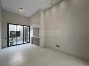 <strong>Casa Padrão</strong>&nbsp;<small>(3 dormit&oacute;rios sendo 1 su&iacute;te)</small>