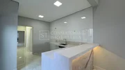 <strong>Casa Padrão</strong>&nbsp;<small>(3 dormit&oacute;rios sendo 1 su&iacute;te)</small>