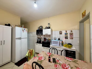 <strong>Casa Padrão</strong>&nbsp;<small>(2 dormit&oacute;rios)</small>