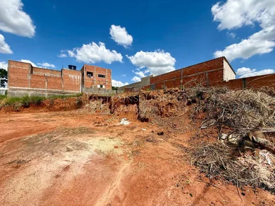 <strong>Terreno Urbano</strong> ()