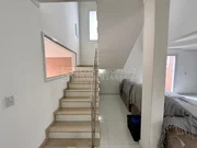 <strong>Casa Padrão</strong>&nbsp;<small>(4 dormit&oacute;rios sendo 4 su&iacute;tes)</small>