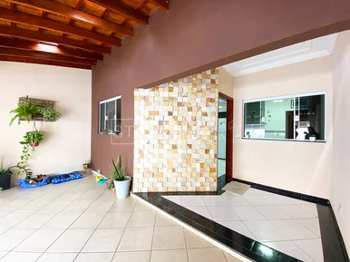 <strong>Casa com 3 quartos sendo 1 suite á venda no Nova Carioba</strong>