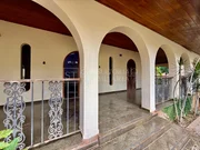 <strong>Casa Padrão</strong>&nbsp;<small>(3 dormit&oacute;rios sendo 1 su&iacute;te)</small>