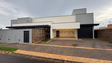 <strong>Casa em Condomínio</strong>&nbsp;<small>(2 dormit&oacute;rios sendo 2 su&iacute;tes)</small>