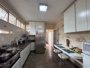 <strong>Casa em Condomínio</strong>&nbsp;<small>(4 dormit&oacute;rios sendo 1 su&iacute;te)</small>