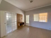 <strong>Casa Padrão</strong>&nbsp;<small>(2 dormit&oacute;rios)</small>