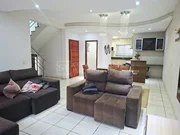<strong>Casa Padrão</strong>&nbsp;<small>(3 dormit&oacute;rios sendo 1 su&iacute;te)</small>