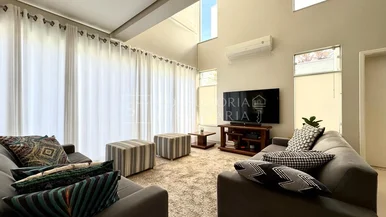 <strong>Casa em Condomínio</strong>&nbsp;<small>(30 dormit&oacute;rios sendo 3 su&iacute;tes)</small>
