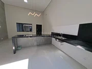 <strong>Casa Padrão</strong>&nbsp;<small>(3 dormit&oacute;rios sendo 1 su&iacute;te)</small>