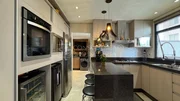 <strong>Apartamento Padrão</strong>&nbsp;<small>(3 dormit&oacute;rios sendo 1 su&iacute;te)</small>