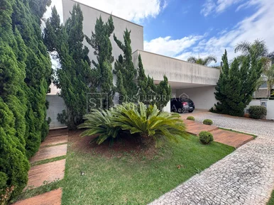 <strong>Casa em Condomínio</strong>&nbsp;<small>(3 dormit&oacute;rios sendo 1 su&iacute;te)</small>