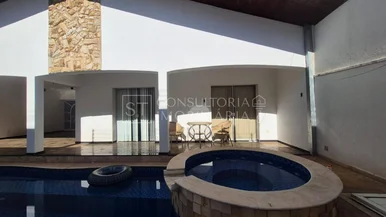 <strong>Casa Padrão</strong>&nbsp;<small>(3 dormit&oacute;rios sendo 1 su&iacute;te)</small>