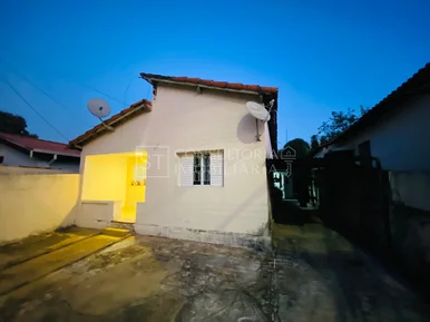 <strong>Casa em terreno inteiro no bairro Vila Jones em Americana</strong>