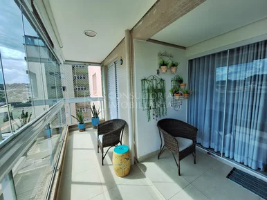 <strong>Apartamento Padrão</strong>&nbsp;<small>(3 dormit&oacute;rios sendo 1 su&iacute;te)</small>