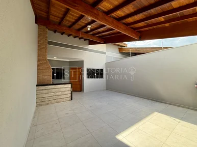 <strong>Casa Padrão</strong>&nbsp;<small>(3 dormit&oacute;rios sendo 1 su&iacute;te)</small>