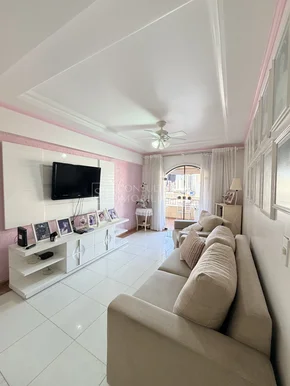 <strong>Apartamento Padrão</strong>&nbsp;<small>(3 dormit&oacute;rios sendo 1 su&iacute;te)</small>