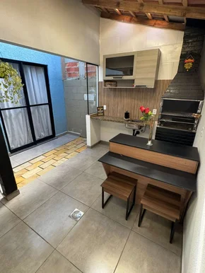 Sobrado em Jardim Carvalho