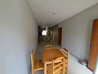 Casa Com 3 Quartos Semi Mobiliada