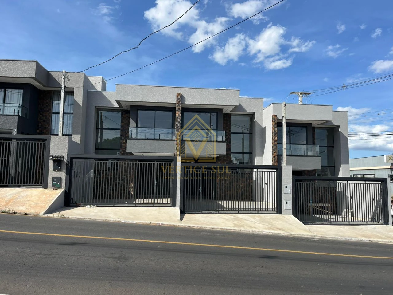 Sobrado Moderno - Jardim Carvalho