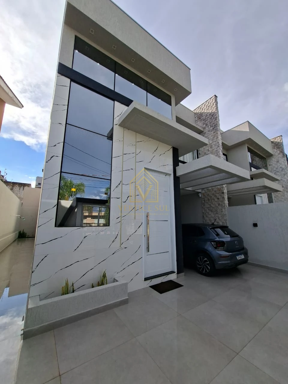 Sobrado No Jardim Carvalho Em Frente Ao Parque Dos Ingleses