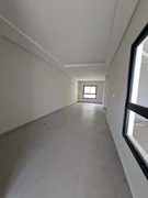 <strong>Triplex moderno no Órfãs</strong>