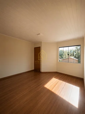 Casa Recém Reformada + Terreno Amplo De 360m²!
