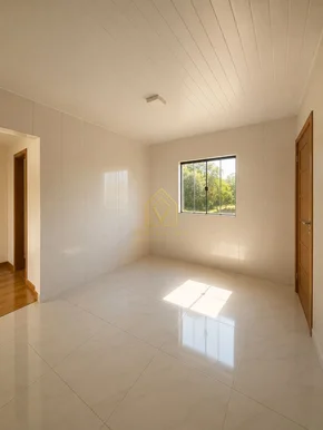 Casa Recém Reformada + Terreno Amplo De 360m²!