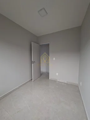 Casa Moderna Com 3 Quartos E Excelente Espaço De Terreno!
