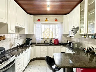 Casa A Venda E Locação No Jardim Europa - Oficinas - Ponta Grossa