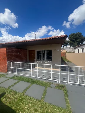 <strong>Casa com 03 quartos no condomínio Conquista</strong>