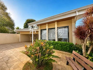 <strong>Residência Alto Padrão com Piscina - Jardim Carvalho</strong>