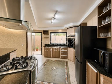 Residência Alto Padrão Com Piscina - Jardim Carvalho