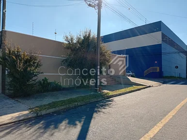 <strong>Residência com Piscina - Bairro Contorno</strong>