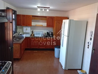 Residência Com Amplo Terreno - Estrela