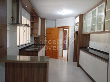 Residência Térrea Semimobiliada - Sabará