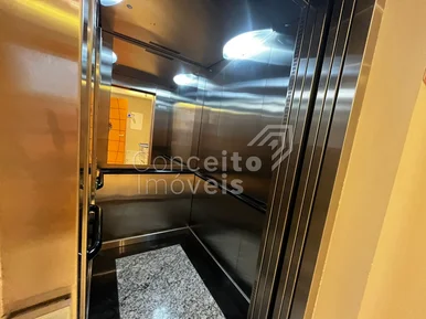 Edifício Ottawa - Jardim Carvalho - Apartamento Semimobiliado