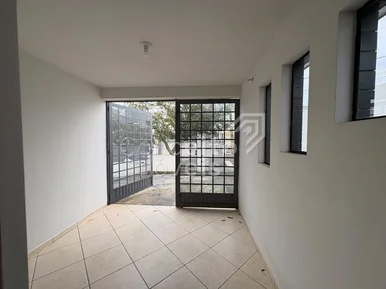 Residência Com Amplo Barracão - Jardim Carvalho