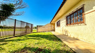 Residência Térrea Com Amplo Terreno - Uvaranas