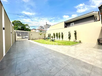 Residência Semimobiliada Com Amplo Terreno - Estrela