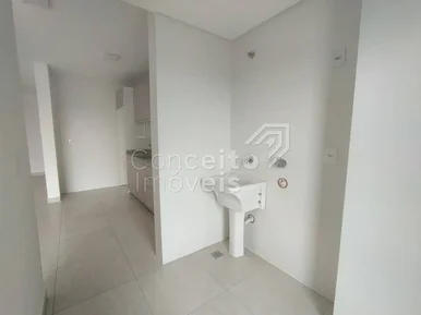 Edifício Grande Maison - Oficinas - Apartamento Semimobiliado